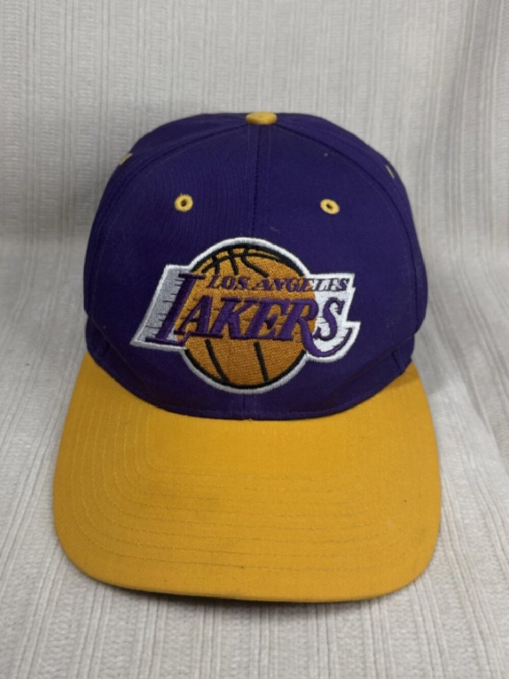 Vintage 90s Cap NBA Los Angeles Lakers Logo Two Tone Snapback Hat